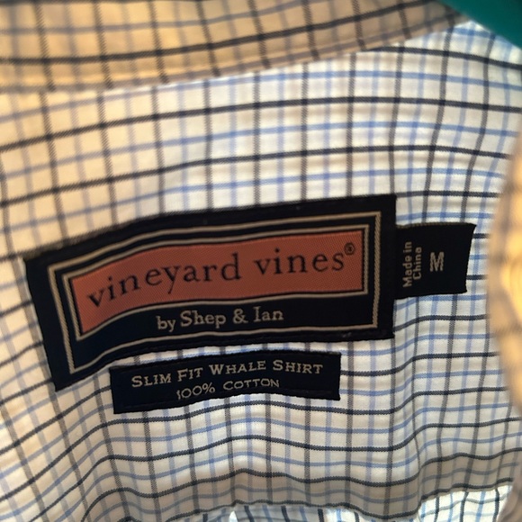 MENS light blue / dark blue Vineyard Vines Button Down - Picture 3 of 3